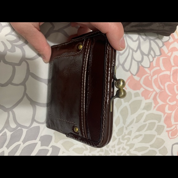 Beautiful Coach brown leather patent wallet - Picture 6 of 6